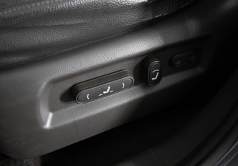 Подержанный автомобиль Hyundai Santa Fe 2011 года (22 фото)