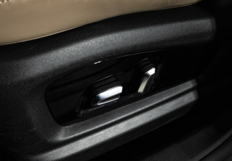 Подержанный автомобиль Omoda C5 2024 года (25 фото)