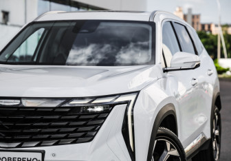Подержанный автомобиль Geely Atlas 2024 года (2 фото)
