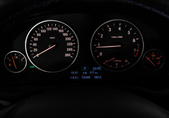 Подержанный автомобиль BMW X3 2014 года (28 фото)