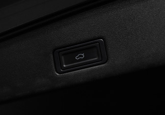 Подержанный автомобиль Omoda C5 2024 года (27 фото)