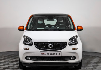 Подержанный автомобиль Smart Forfour 2016 года (2 фото)