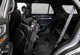 Подержанный автомобиль Ford Explorer 2017 года (28 фото)