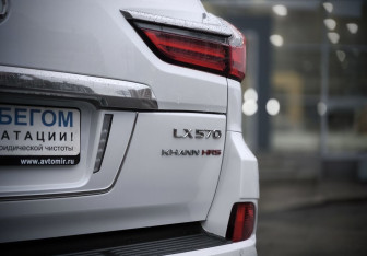 Подержанный автомобиль Lexus LX 2021 года (7 фото)