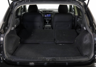 Подержанный автомобиль Nissan Qashqai 2014 года (30 фото)