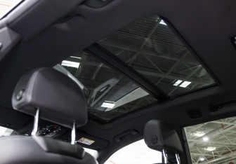 Подержанный автомобиль Audi Q8 2020 года (19 фото)