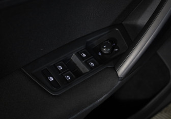 Подержанный автомобиль Volkswagen Tiguan 2018 года (23 фото)