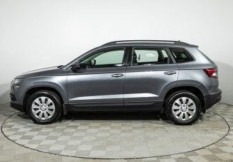 Подержанный автомобиль Skoda Karoq 2020 года (8 фото)