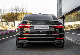 Подержанный автомобиль Audi A6 Sedan 2021 года (6 фото)