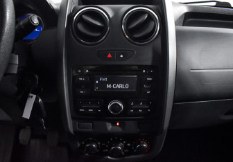 Подержанный автомобиль Renault Duster 2016 года (16 фото)