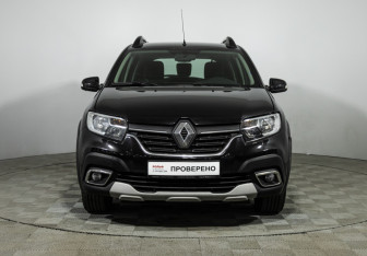 Подержанный автомобиль Renault Sandero 2020 года (2 фото)