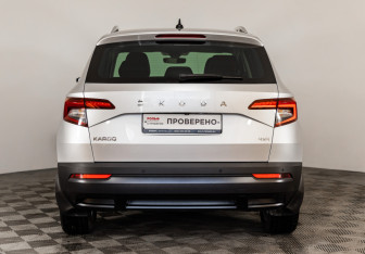 Подержанный автомобиль Skoda Karoq 2020 года (6 фото)