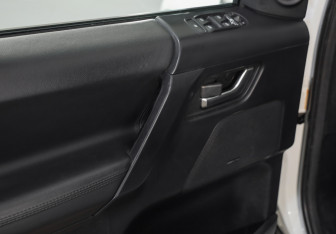 Подержанный автомобиль Land Rover Freelander 2012 года (19 фото)