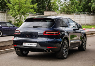Подержанный автомобиль Porsche Macan 2016 года (6 фото)