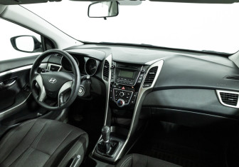 Подержанный автомобиль Hyundai i30 Hatchback 2014 года (9 фото)