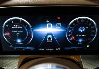 Подержанный автомобиль Hongqi H9 2023 года (12 фото)