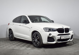Подержанный автомобиль BMW X4 2015 года (3 фото)