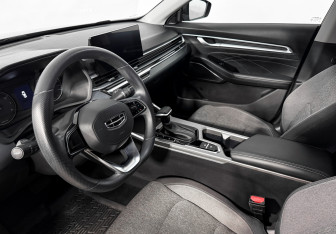 Подержанный автомобиль Geely Emgrand 2023 года (9 фото)