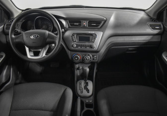 Подержанный автомобиль Kia Rio Hatchback 2014 года (14 фото)
