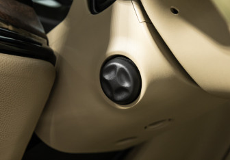 Подержанный автомобиль Cadillac ELR Fastback 2014 года (17 фото)