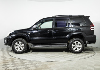 Подержанный автомобиль Toyota Land Cruiser Prado 2006 года (8 фото)