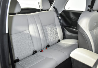 Подержанный автомобиль Fiat 500 Hatchback 2021 года (14 фото)
