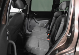 Подержанный автомобиль Skoda Yeti 2016 года (11 фото)