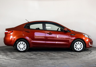 Подержанный автомобиль Kia Rio Sedan 2011 года (4 фото)