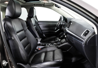 Подержанный автомобиль Mazda CX-5 2016 года (15 фото)