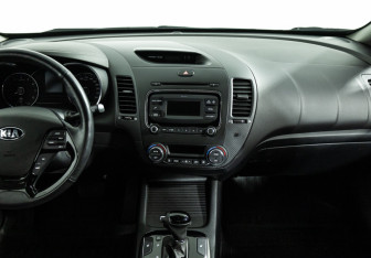 Подержанный автомобиль Kia Cerato Sedan 2019 года (14 фото)