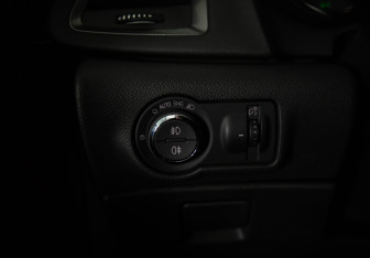 Подержанный автомобиль Opel Astra Hatchback 2012 года (15 фото)