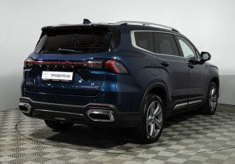 Подержанный автомобиль Geely Okavango 2023 года (5 фото)