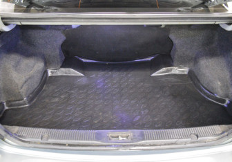 Подержанный автомобиль Nissan Almera Classic 2007 года (15 фото)