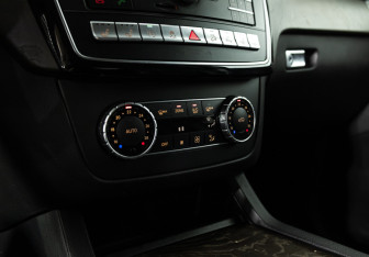 Подержанный автомобиль Mercedes-Benz GLE 2017 года (19 фото)