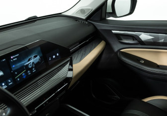 Подержанный автомобиль LIVAN X6PRO 2023 года (18 фото)