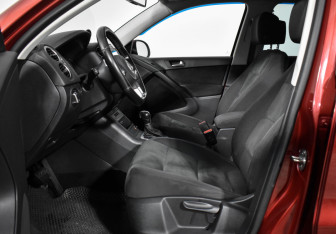 Подержанный автомобиль Volkswagen Tiguan 2016 года (10 фото)