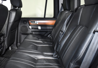 Подержанный автомобиль Land Rover Discovery 2012 года (12 фото)