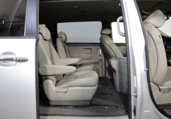 Подержанный автомобиль Kia Carnival 2018 года (26 фото)