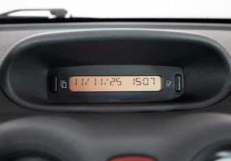 Подержанный автомобиль Citroen C3 Hatchback 2003 года (13 фото)