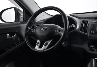Подержанный автомобиль Kia Sportage 2012 года (15 фото)