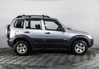 Подержанный автомобиль Chevrolet Niva 2014 года (4 фото)