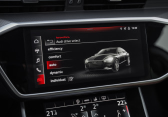 Подержанный автомобиль Audi A7 2021 года (20 фото)