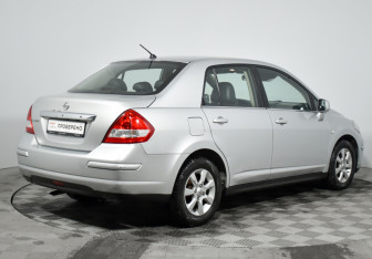 Подержанный автомобиль Nissan Tiida Sedan 2008 года (5 фото)