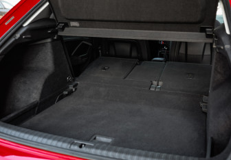 Подержанный автомобиль Audi Q3 2021 года (32 фото)