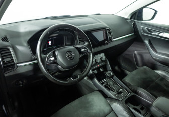 Подержанный автомобиль Skoda Karoq 2020 года (11 фото)