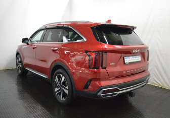Подержанный автомобиль Kia Sorento 2022 года (7 фото)