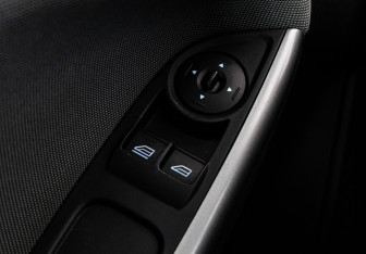 Подержанный автомобиль Ford Focus Sedan 2012 года (16 фото)