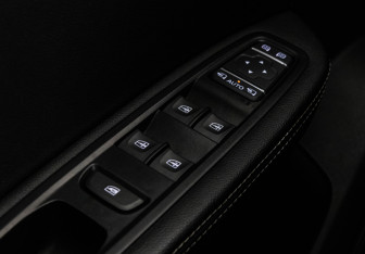 Подержанный автомобиль Renault Arkana 2021 года (17 фото)