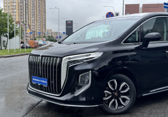 Подержанный автомобиль Hongqi HQ9 2022 года (7 фото)