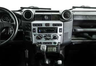 Подержанный автомобиль Land Rover Defender Suv 2014 года (14 фото)